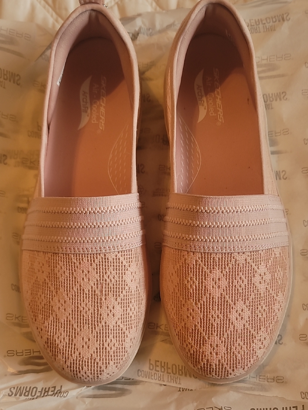 Skechers Women’s Blush Knit Slip-On Flats